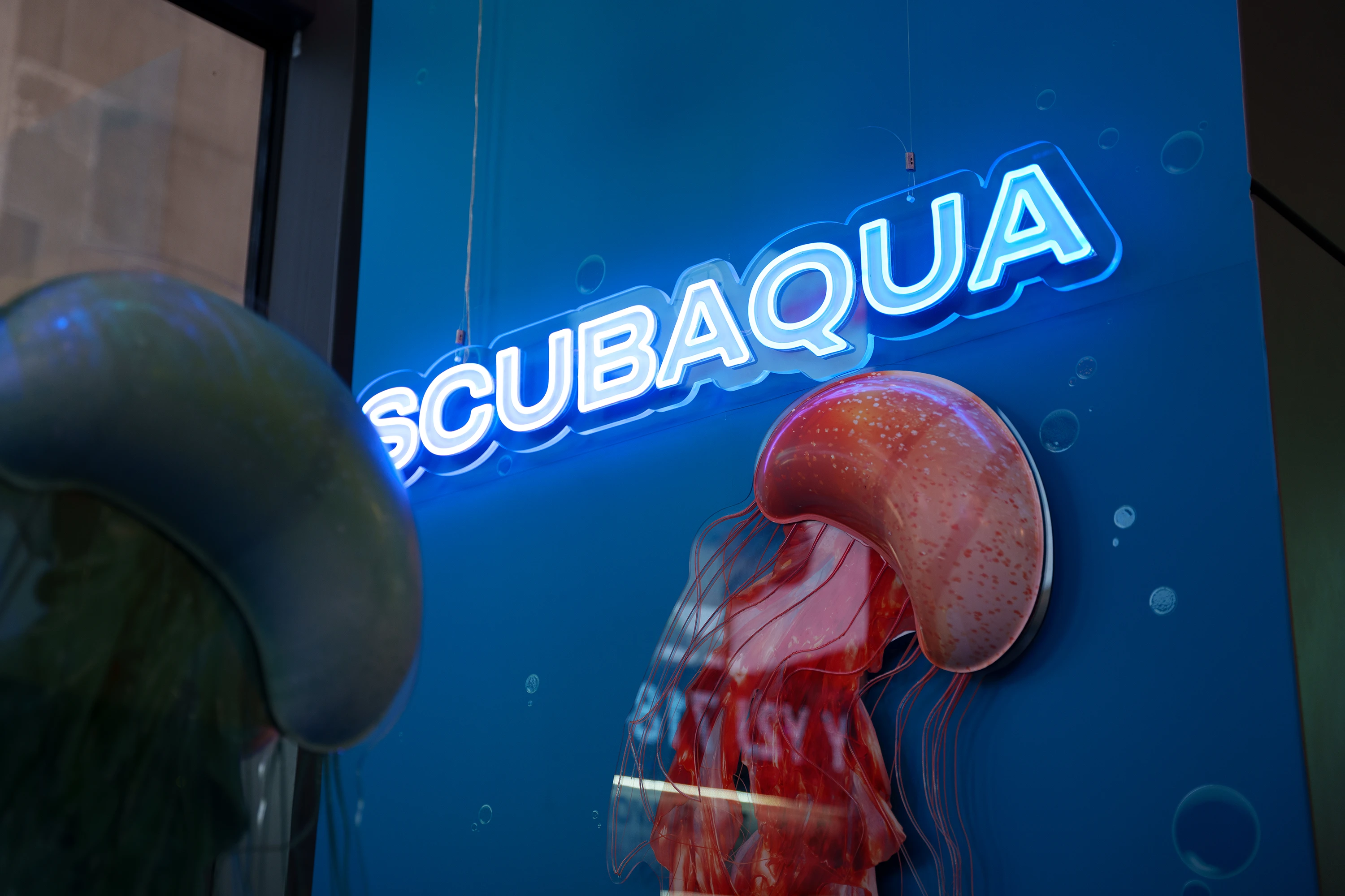 Making Waves With Swatch’s SCUBAQUA Signage Displays