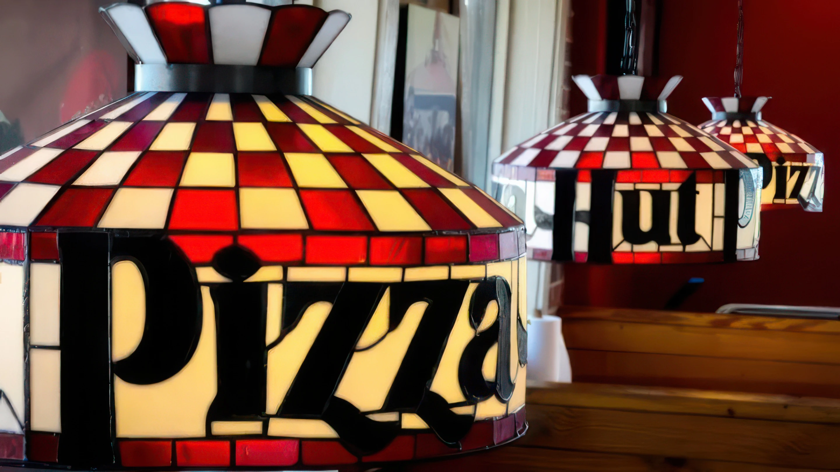 Pizza Hut Is Leaning Into Nostalgia With Retro Dining Rooms at 155 Locations
