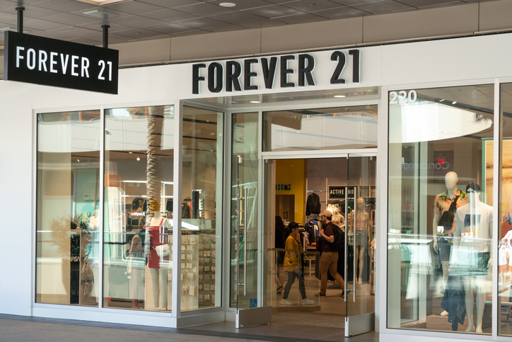 Forever 21 Plans Return of Stores in US