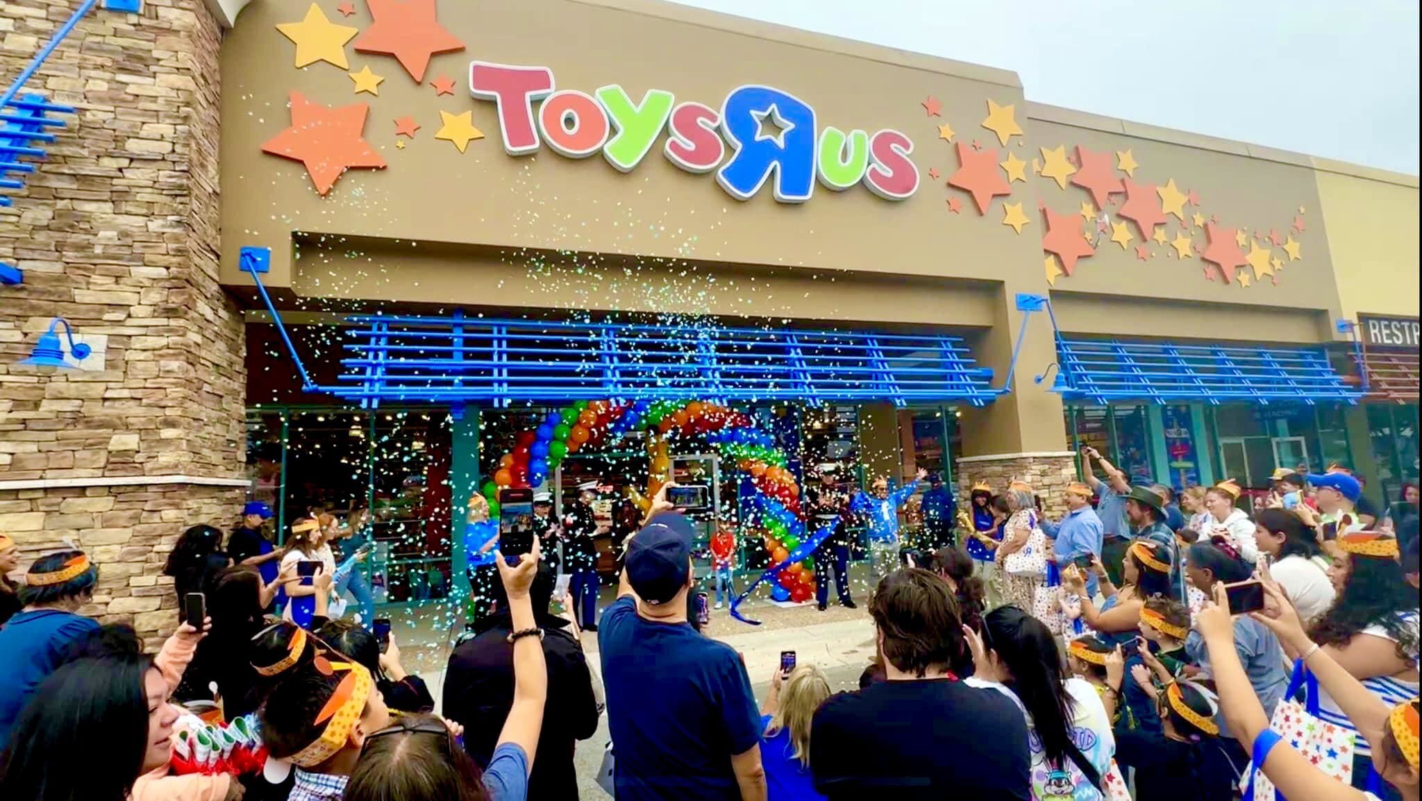 Toys”R”Us to open 10 US flagships by end of year